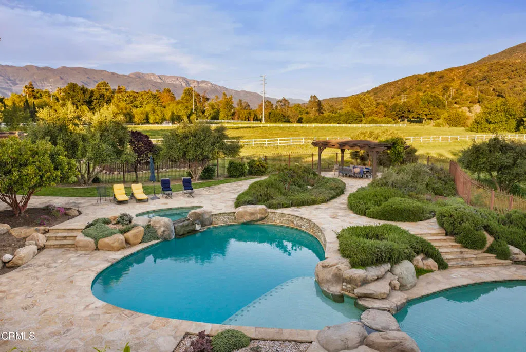 Ojai, California 93023, United States, 5 Bedrooms Bedrooms, ,6 BathroomsBathrooms,Residential,Active,108036