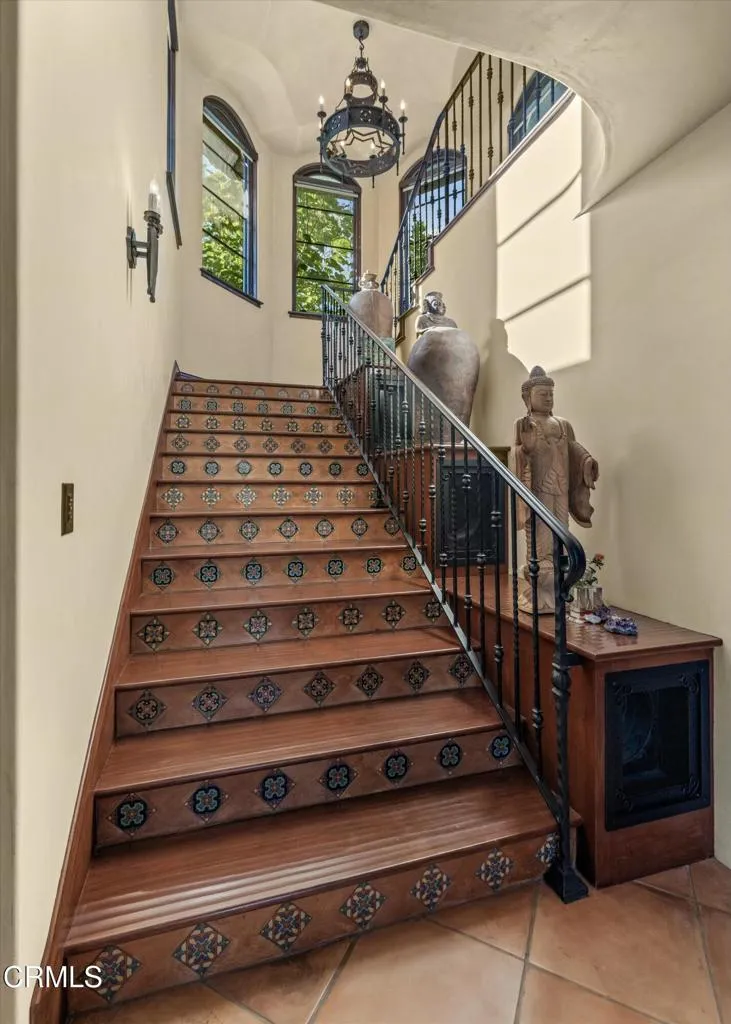 Ojai, California 93023, United States, 5 Bedrooms Bedrooms, ,6 BathroomsBathrooms,Residential,Active,108036