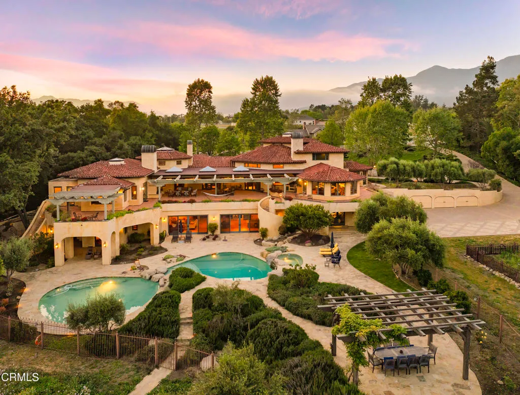 Ojai, California 93023, United States, 5 Bedrooms Bedrooms, ,6 BathroomsBathrooms,Residential,Active,108036