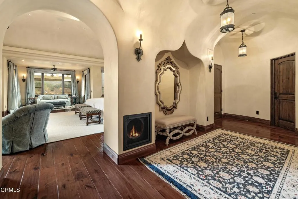 Ojai, California 93023, United States, 5 Bedrooms Bedrooms, ,6 BathroomsBathrooms,Residential,Active,108036