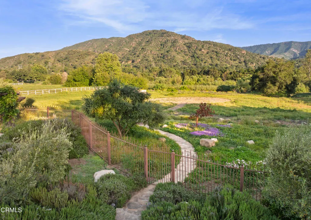 Ojai, California 93023, United States, 5 Bedrooms Bedrooms, ,6 BathroomsBathrooms,Residential,Active,108036