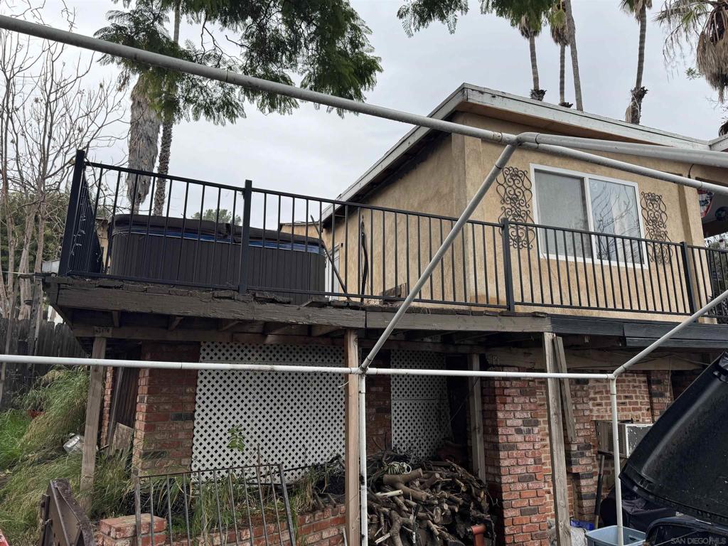 8468 Golden Ridge Rd