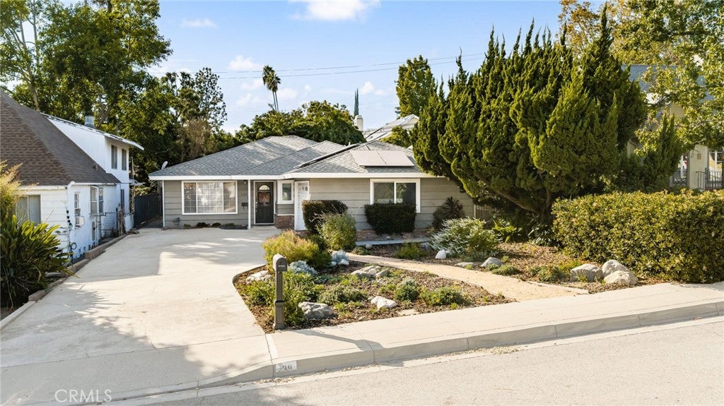 139 N Lincoln Place