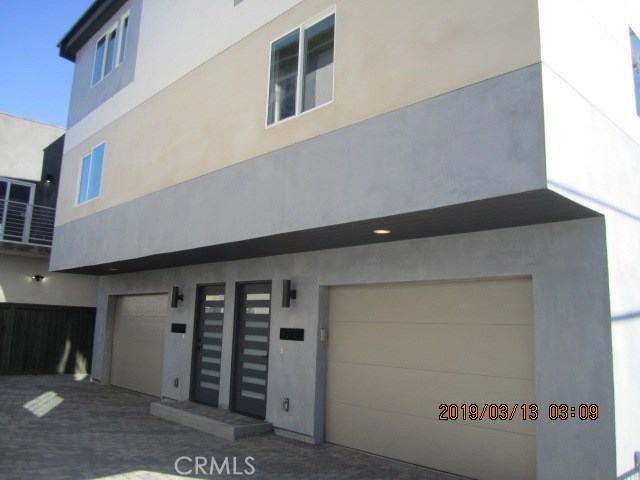 6220 Tyrone Avenue 6220 1/2