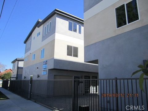 Photo of 6220 Tyrone Avenue #6220 1/2, Van Nuys, CA 91401 (MLS # SR25129418) Photo of 6220 Tyrone Avenue #6220 1/2, Van Nuys, CA 91401 (MLS # SR25129418)