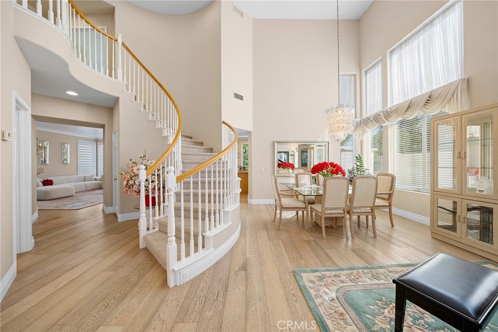 8765 E Banner Ridge
