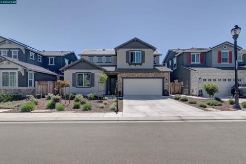 Photo of 281 Cinnabar Way WAY, Oakley, CA 94561 (MLS # 41135283)
