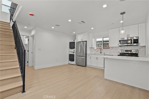 Photo of 322 Leslie Way WAY, Highland Park, CA 90042 (MLS # SR26126449)