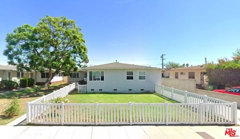 8324 BARNSLEY Avenue Westchester CA 90045
