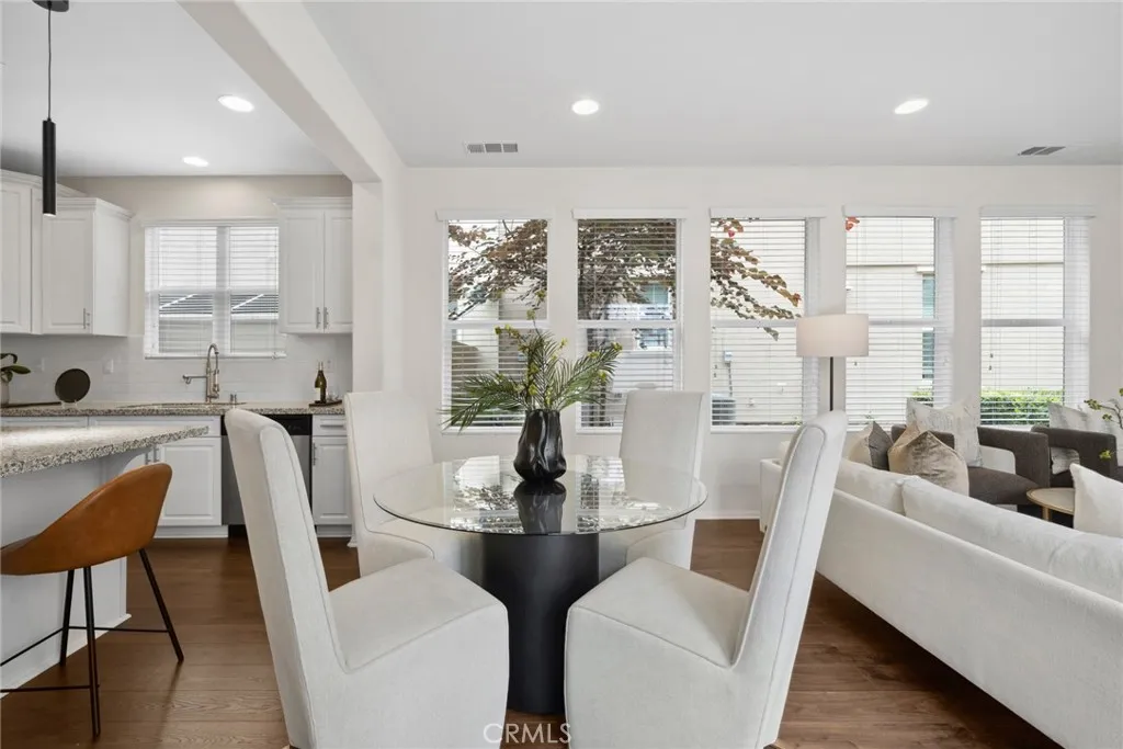 Irvine, California 92618, United States, 3 Bedrooms Bedrooms, ,3 BathroomsBathrooms,Residential,Active,149553