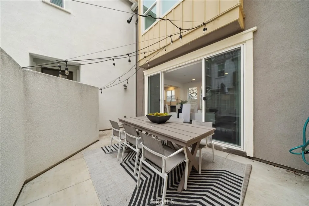 Irvine, California 92618, United States, 3 Bedrooms Bedrooms, ,3 BathroomsBathrooms,Residential,Active,149553