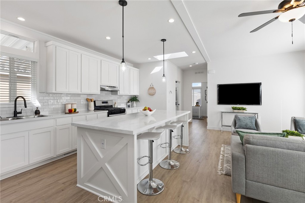 15621 Beach Boulevard 19