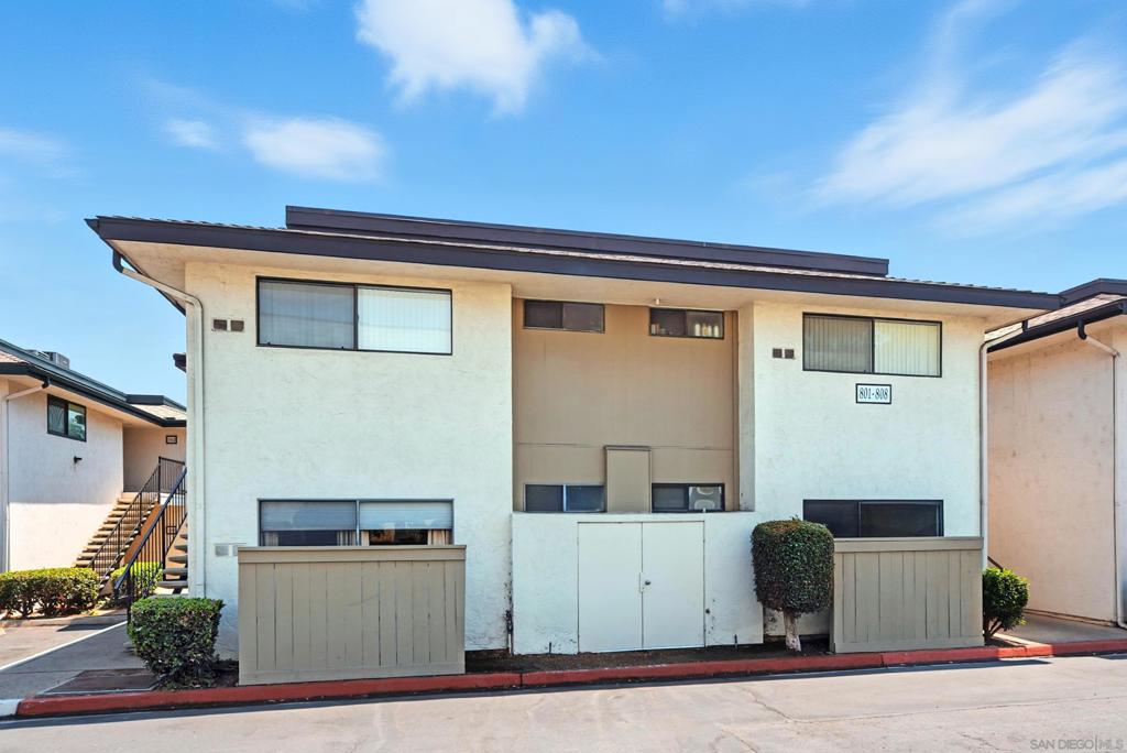 450 W Vermont Ave Ave 807, Escondido CA 92025