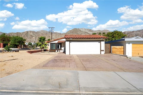 Photo of 53485 Avenida Alvarado, La Quinta, CA 92253 (MLS # IG26145637)