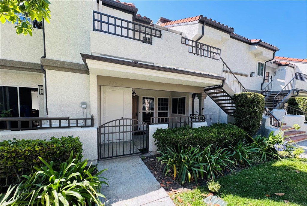 This beautifully updated ground level 1-bedroom, 1-bathroom condo offers a spacious single-story layout with no stairs and a private front patio surrounded by tropical landscaping. The open living and dining areas connect to a bright kitchen with new and newer appliances, recessed lighting, and updated cabinetry. The remodeled bath features a modern vanity and glass-enclosed tub/shower. Includes generous storage, ceiling fans, a detached garage, additional parking, and guest spaces. The complex was recently repiped with PEX. Enjoy resort-style amenities: a sparkling pool and spa, mature greenery, and access to expansive parkland, tennis/pickleball courts, sports fields, and dog parks. Ideally located near Laguna Niguel Regional Park, the 73 Toll Road, and just minutes to world-class beaches and Dana Point Harbor.