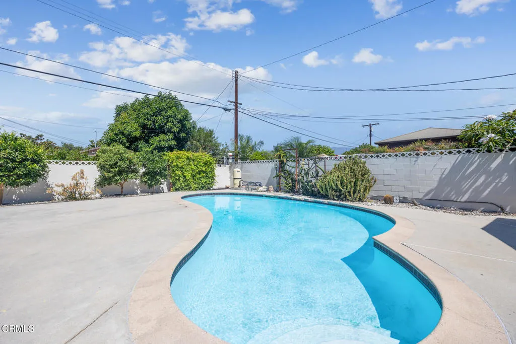 Azusa, California 91702, United States, 3 Bedrooms Bedrooms, ,2 BathroomsBathrooms,Residential,Active,168511