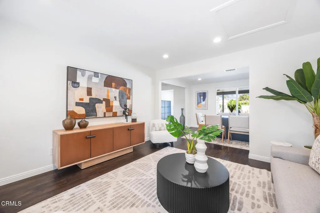 Azusa, California 91702, United States, 3 Bedrooms Bedrooms, ,2 BathroomsBathrooms,Residential,Active,168511