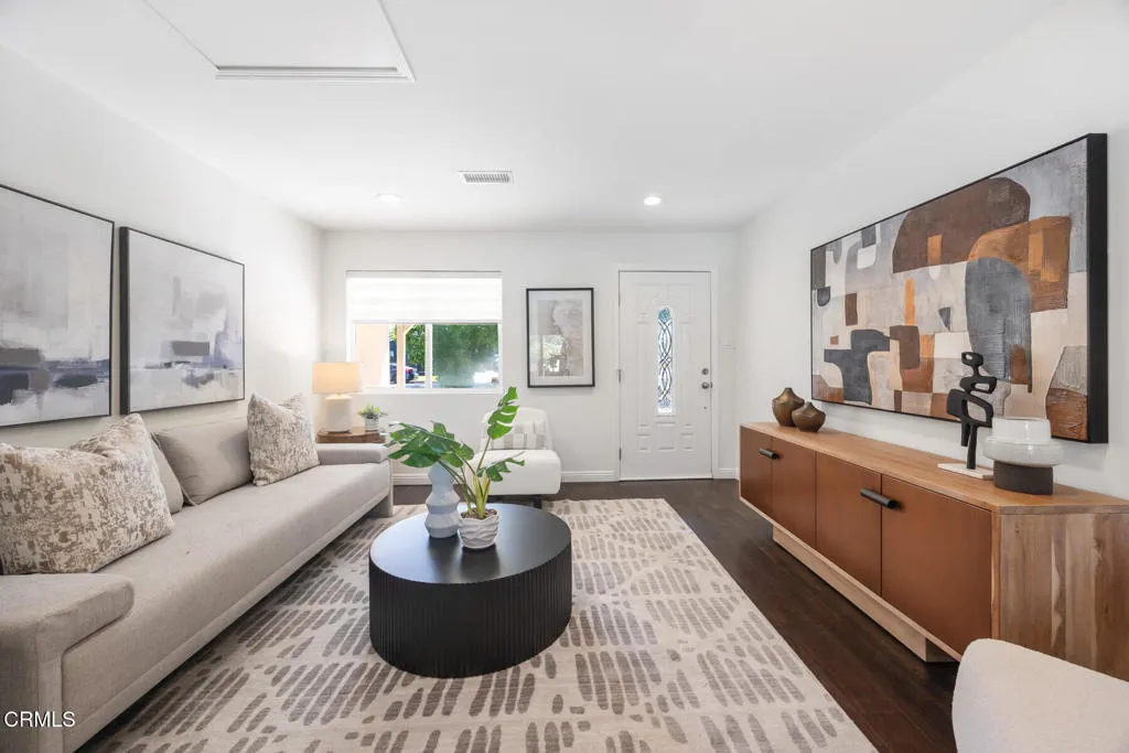 Azusa, California 91702, United States, 3 Bedrooms Bedrooms, ,2 BathroomsBathrooms,Residential,Active,168511