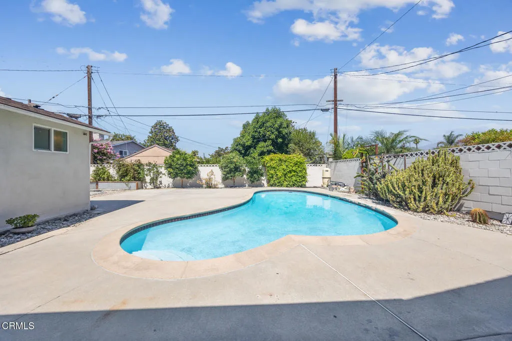 Azusa, California 91702, United States, 3 Bedrooms Bedrooms, ,2 BathroomsBathrooms,Residential,Active,168511