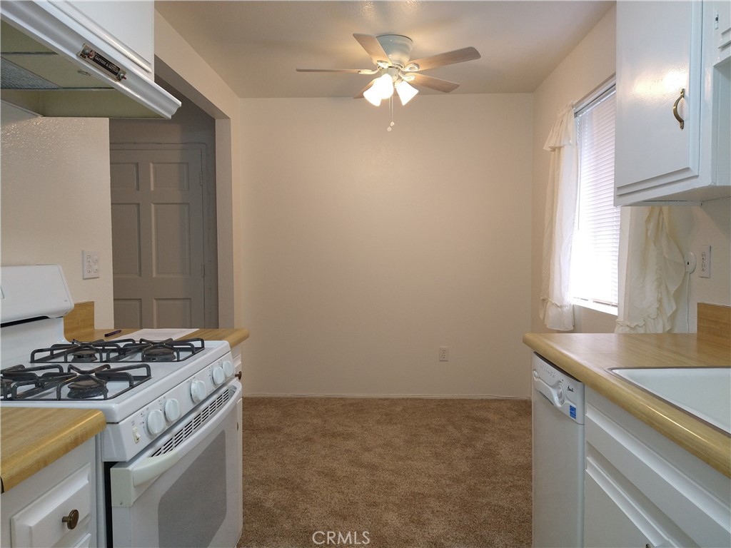 660 S Glassell Street 54