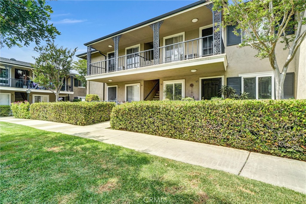 660 S Glassell Street 54
