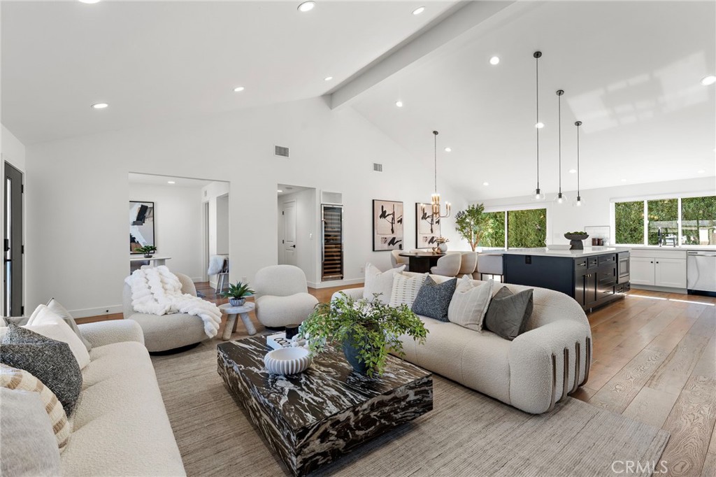 21321 Compass Lane