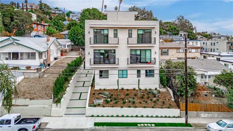 Photo of 1342 Portia St St, Echo Park, CA 90026 (MLS # SR26171244)