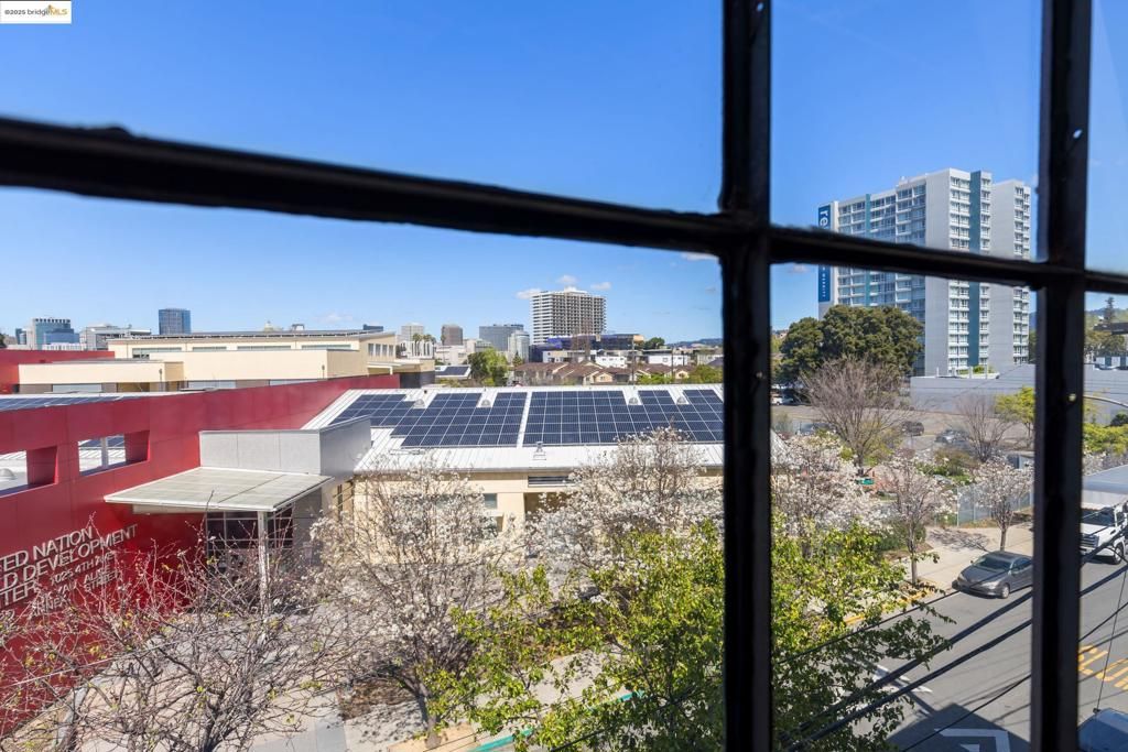 listing image 130724427969736157545