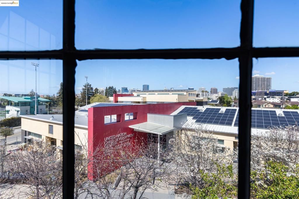 listing image 130725496982151136065