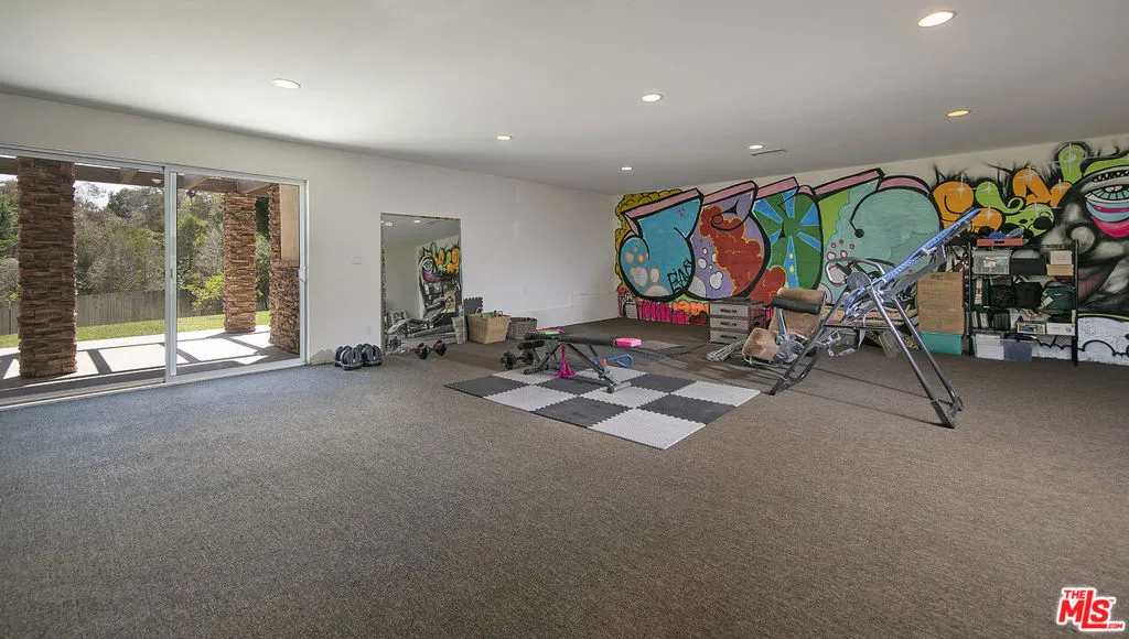 Santa Barbara, California 93103, United States, 3 Bedrooms Bedrooms, ,6 BathroomsBathrooms,Residential,Active,117908