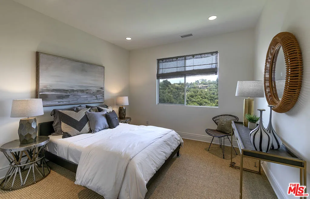 Santa Barbara, California 93103, United States, 3 Bedrooms Bedrooms, ,6 BathroomsBathrooms,Residential,Active,117908