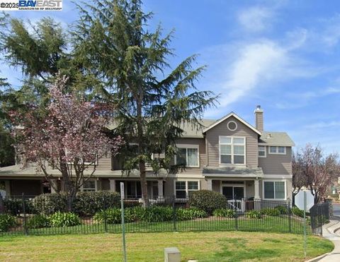 26 Bellington Cmn 4 Livermore CA 94551