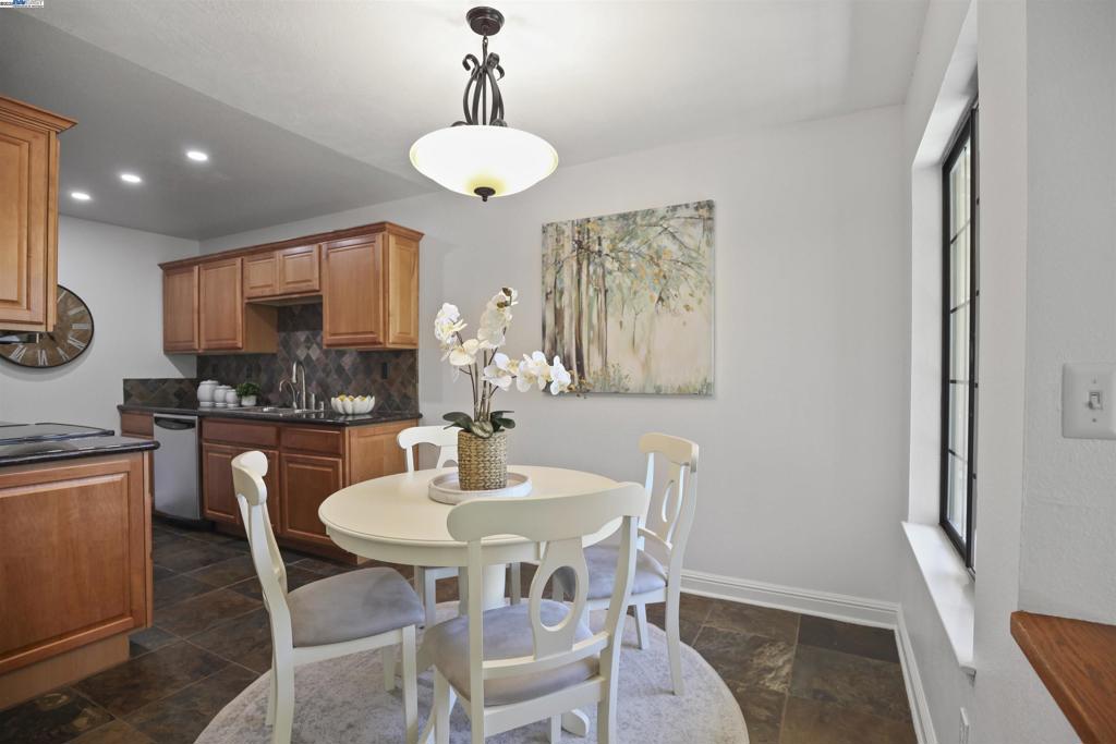 DANVILLE - Residential