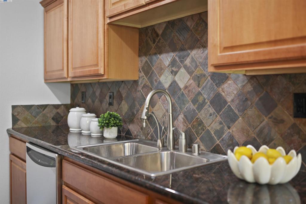 DANVILLE - Residential