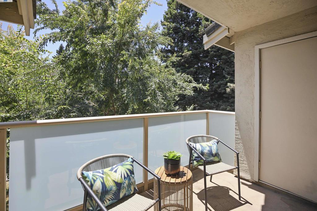 DANVILLE - Residential