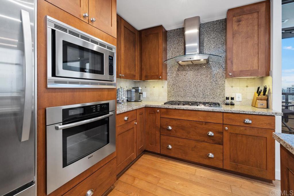 700 W E Street 3505