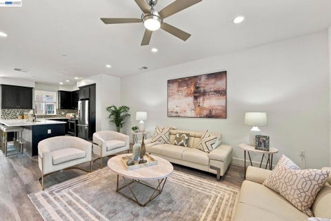 Photo of 33483 Alvarado Niles Rd RD, Union City, CA 94587 (MLS # 41148381)