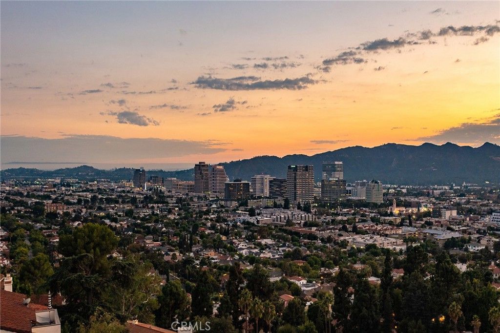 Photo of 830 Harrington Road, Glendale, CA 91207 (MLS # GD25228054)