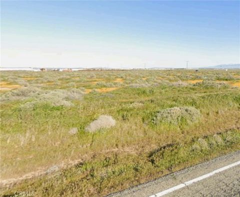 Photo of 49530 70th Street West, Lancaster, CA 93536 (MLS # SR26114318)