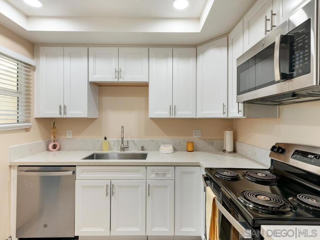 475 N Midway Dr 255