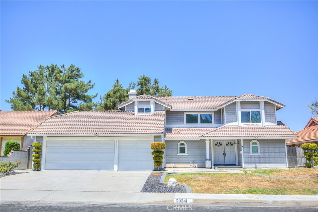 Fully Remodeled 4-Bedroom Home with Stunning Views in Rowland Unified
This beautifully remodeld 4-bedroom, 2.5-bathroom residence is located in a quiet, family-friendly neighborhood within the highly sought-after Rowland Unified School District.
Home Features
*4 spacious bedrooms | 2.5 bathrooms
*Updated kitchen with granite countertops and ample cabinet space
*Wood flooring throughout for a warm, elegant feel
*Backyard deck perfect for BBQs, outdoor dining, and family gatherings
Prime Location
*Located in the desirable Rowland Unified School District
*Close to major shopping centers, grocery stores, restaurants, and daily conveniences
*Easy access to the 10 and 60 freeways—ideal for commuters
Additional Highlights
*Spacious 3-car attached garage
*In unit laundry room. Hookups available
*Master bedroom with walk-in closet and balcony
*Gorgeous backyard with stunning views
Appliances Included
*Brand new stove, microwave, and dishwasher
Rental Terms
*Pets are allowed. Pet deposit $800 per pet. Pet rent $100 monthly per pet
*Tenant responsible for all utilities