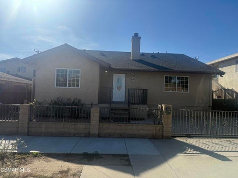 Photo of 621 E Street #3, Oxnard, CA 93030 (MLS # 226004605)