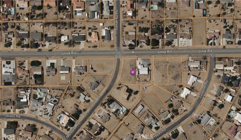 Photo of 14905 Luna Rd, Victorville, CA 92392 (MLS # CV25256935)