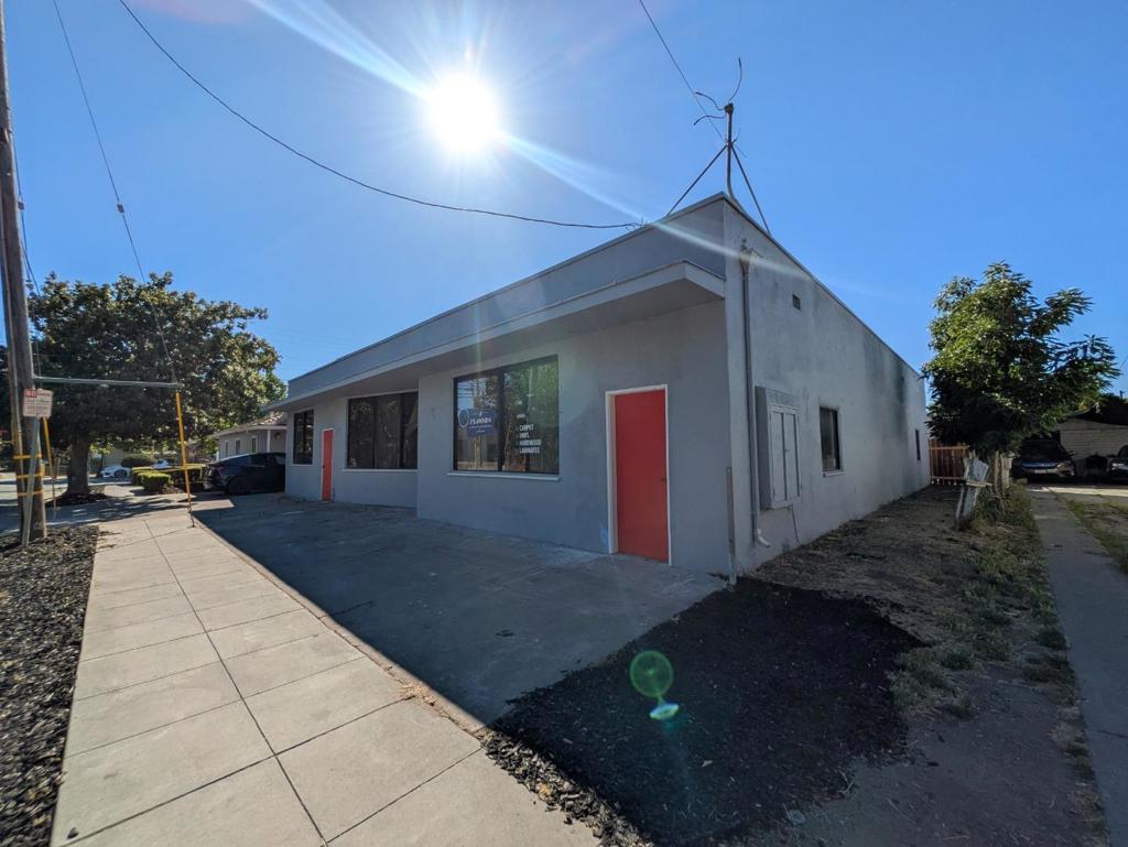 194 S 24 Street