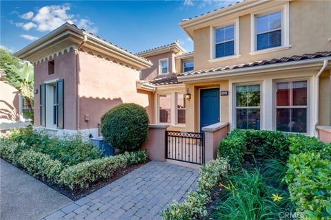Photo of 198 Guinevere, Irvine, CA 92620 (MLS # SW26206161)