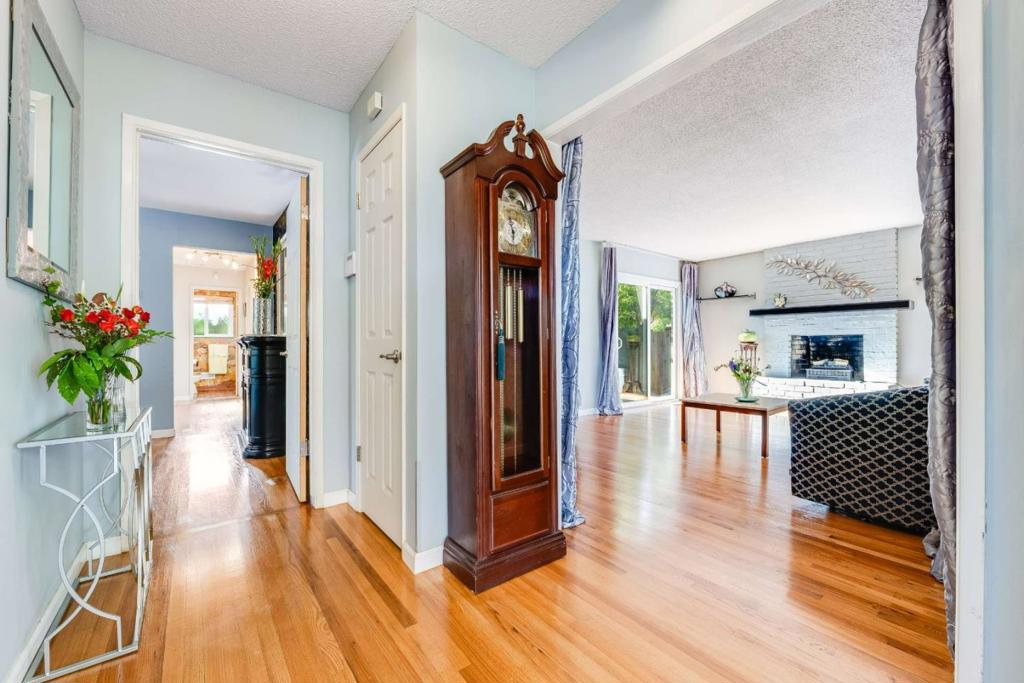 987 Pinewood Drive, San Jose CA 95129