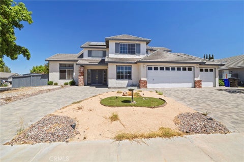 Photo of 14710 Ponderosa Ranch RD, Victorville, CA 92392 (MLS # CV26168959)
