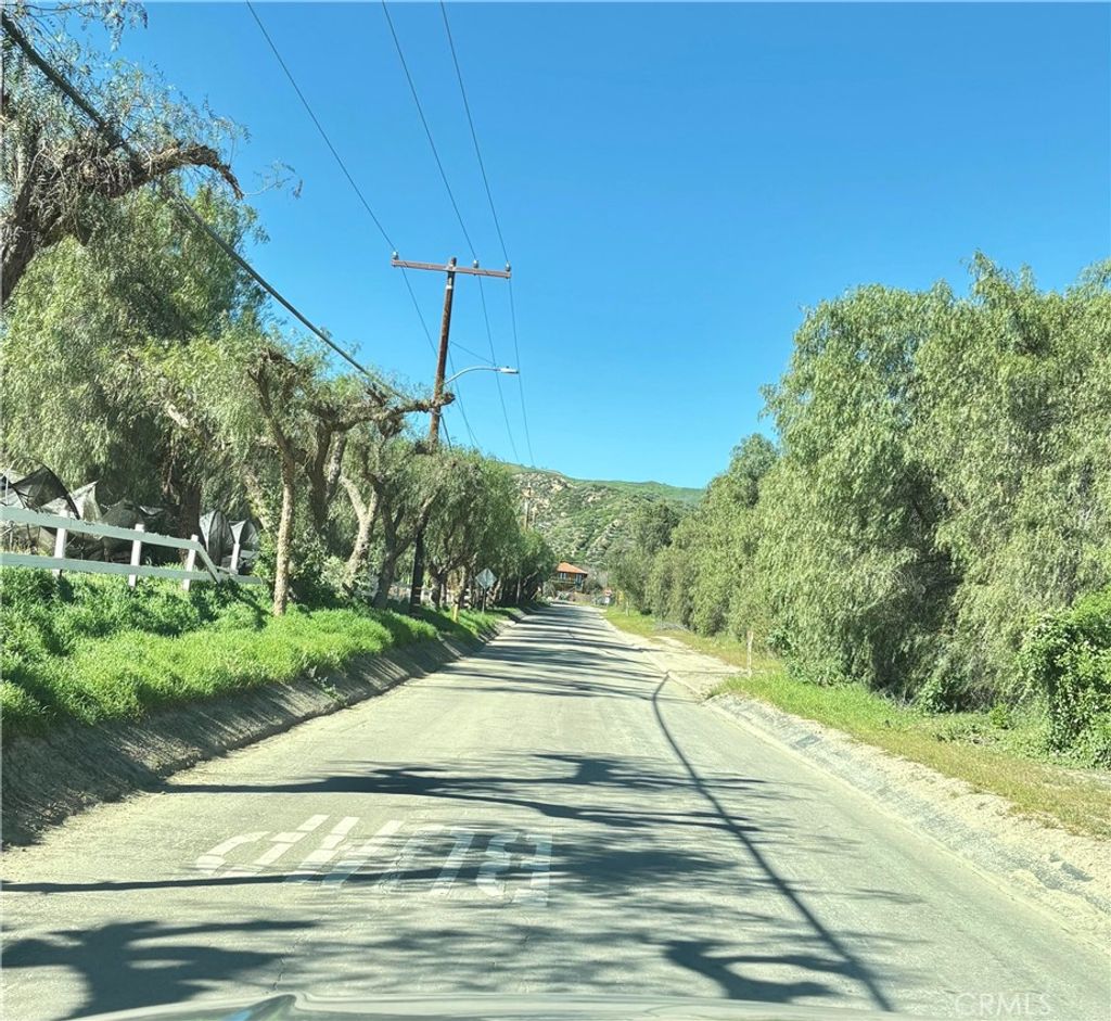 Photo of 0 Verdale Avenue, Val Verde, CA 91384 (MLS # SR26026153)