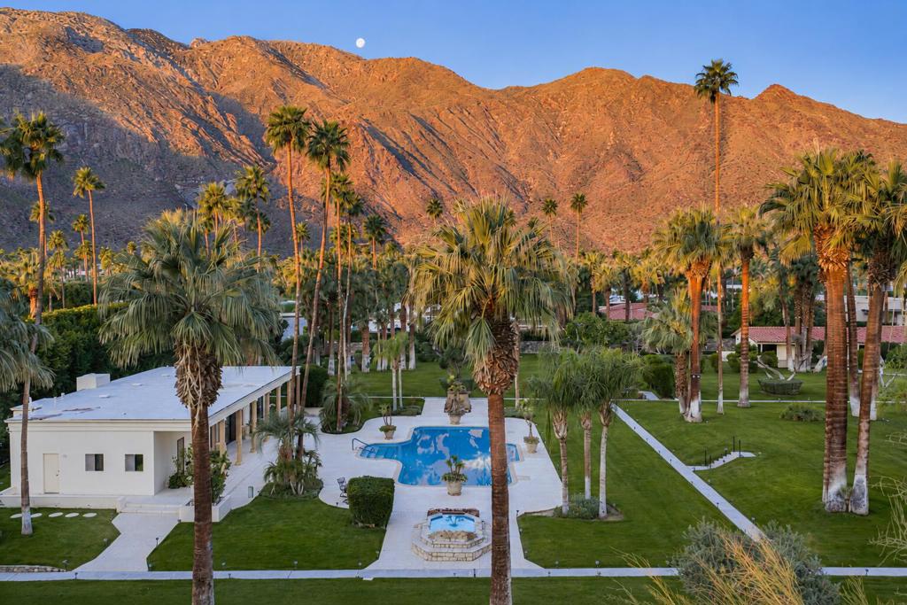 457 W Hermosa Place
