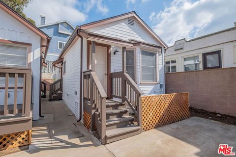 Photo of 216 N Catalina Avenue #E, Redondo Beach, CA 90277 (MLS # 26659317)